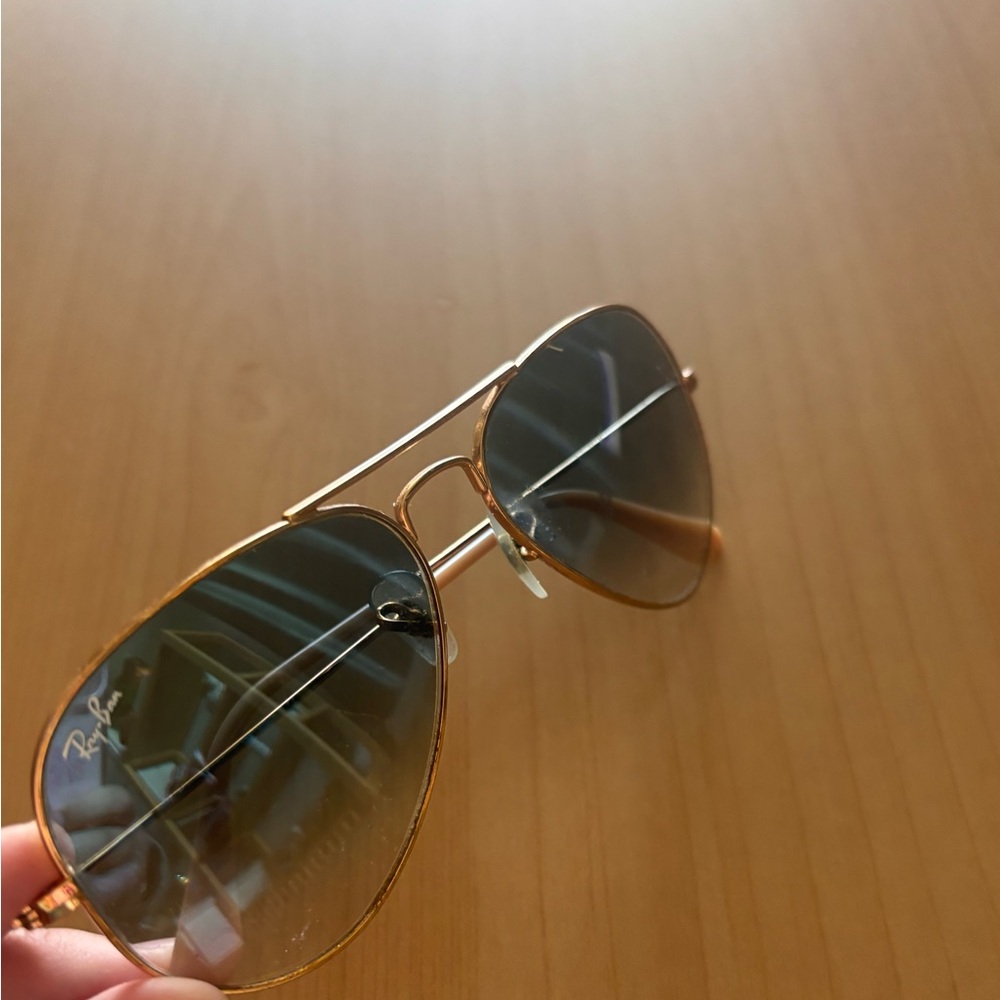 Women’s Ray ban aviators